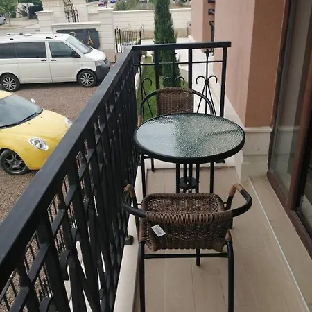 Luxury Studio: Beachfront Saint Vlas Retreat * Sveti Vlas